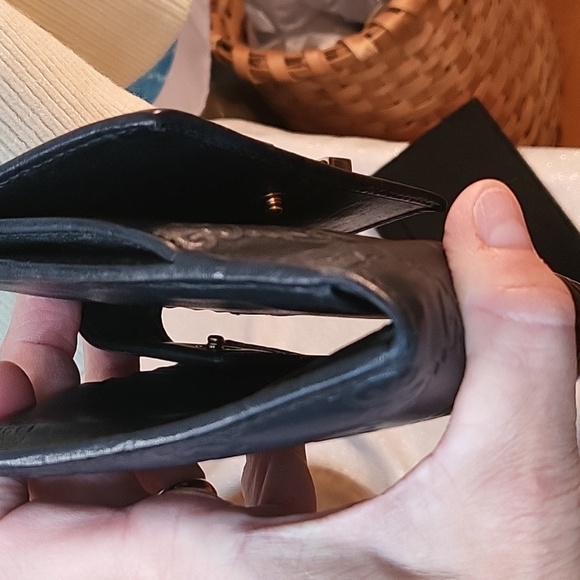 Gucci Black Leather Wallet Authentic - Picture 9 of 11